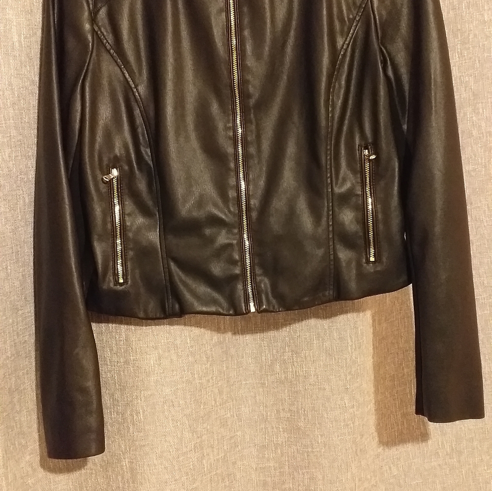 Leather jacket - Picture 3 of 3